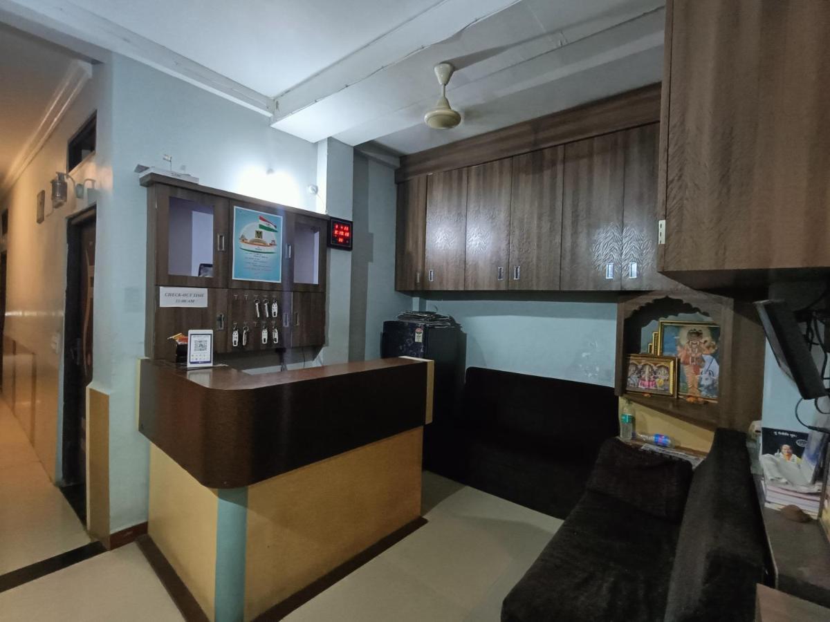 Hotel Chaitanya Maheshwar ภายนอก รูปภาพ